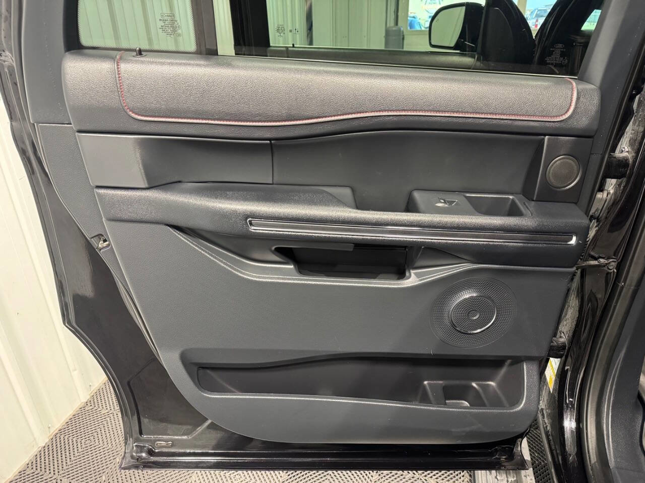 Used 2022 Ford Expedition Max Limited AWD/4WD image 15