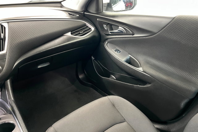 Used 2025 Chevrolet Malibu LT FWD image 10