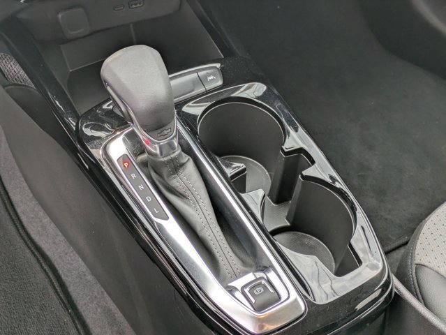 Used 2025 Chevrolet Trax LT FWD image 11