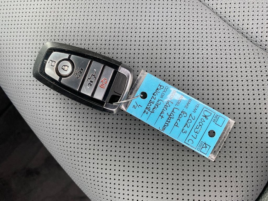 Used 2023 Ford F150 Lightning Lariat image 28