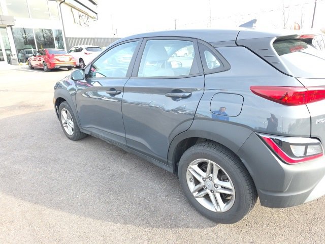 Used 2023 Hyundai Kona SE image 9