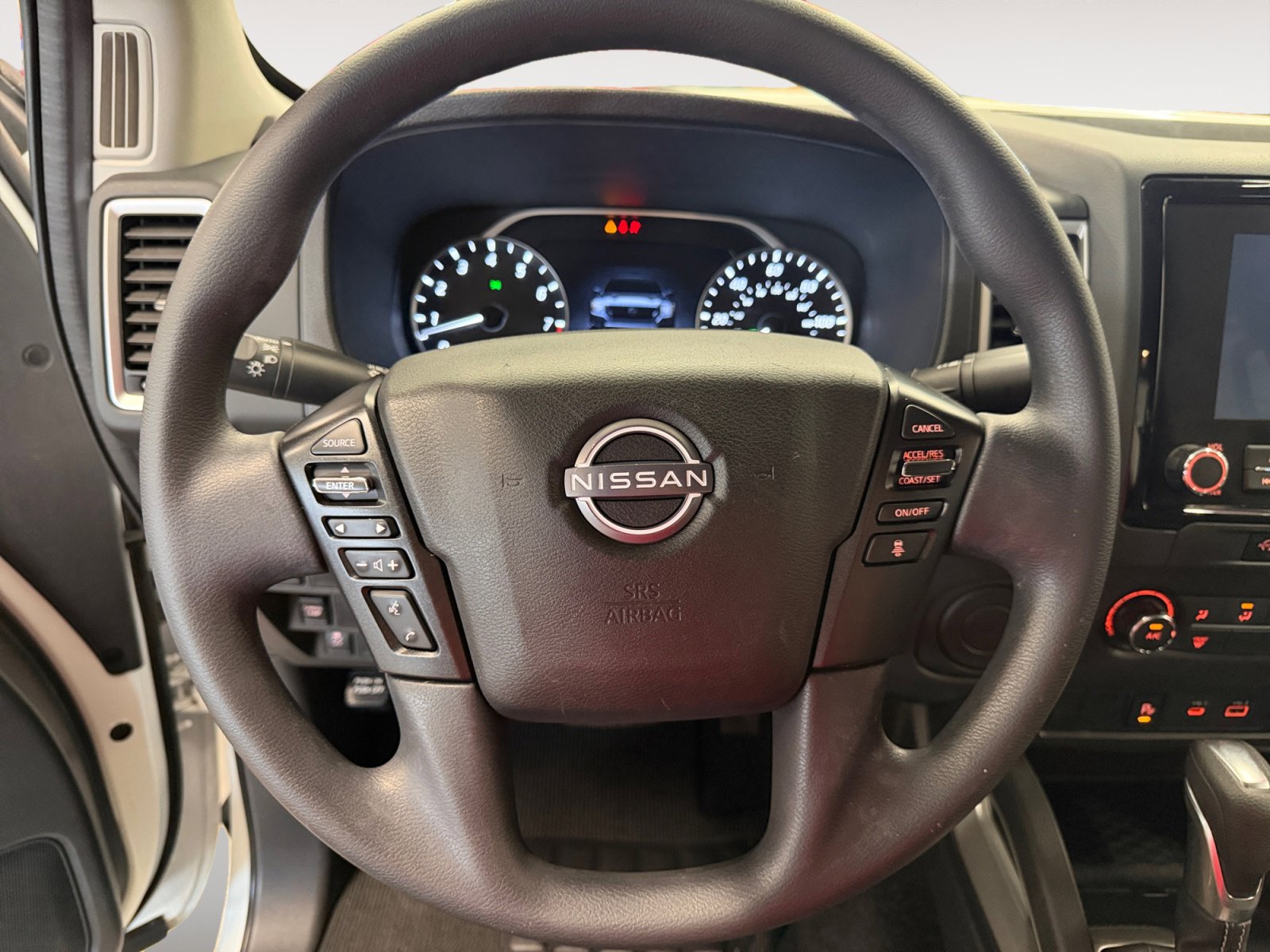 Used 2024 Nissan Frontier SV w/ Technology Package RWD image 15