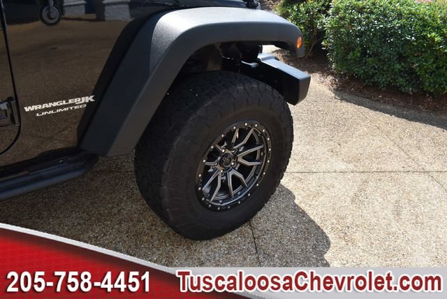 Used 2018 Jeep Wrangler Unlimited Rubicon w/ Connectivity Group AWD/4WD image 15