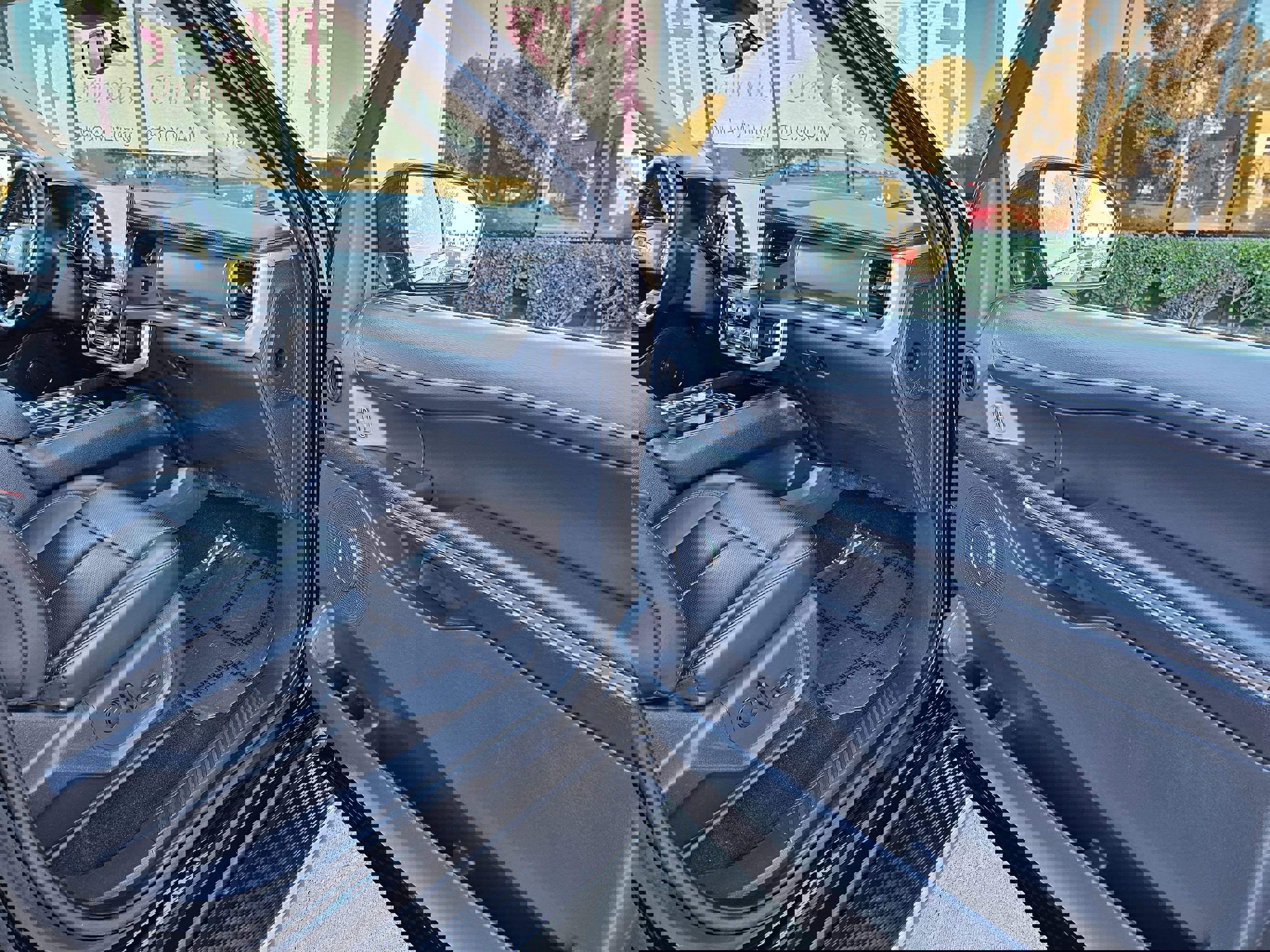 Used 2022 Ford Expedition XLT image 32