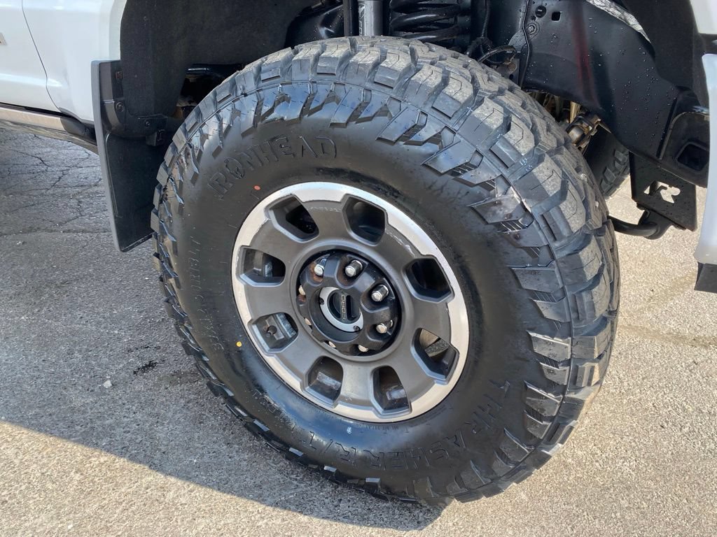 Used 2023 Ford F350 Platinum w/ Tremor Off-Road Package AWD/4WD image 37