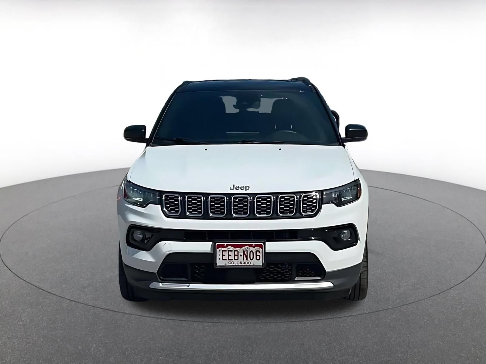 Used 2025 Jeep Compass Limited AWD/4WD image 4