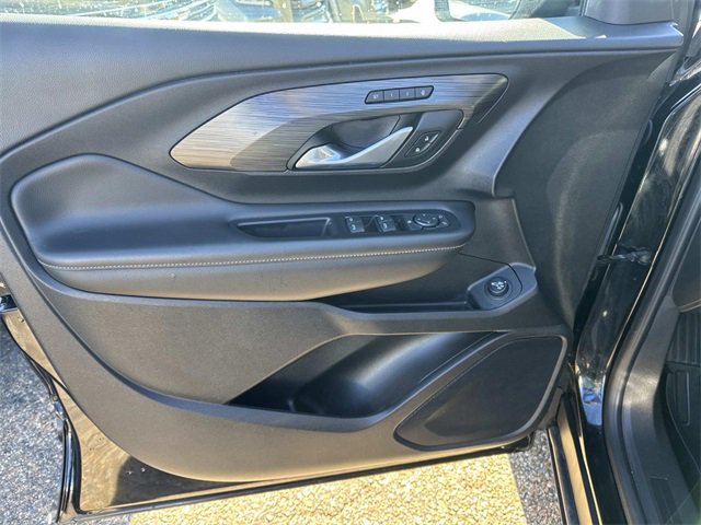 Used 2022 GMC Terrain SLT image 24