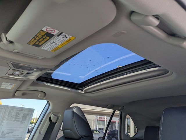 Used 2023 Toyota RAV4 XLE Premium image 19