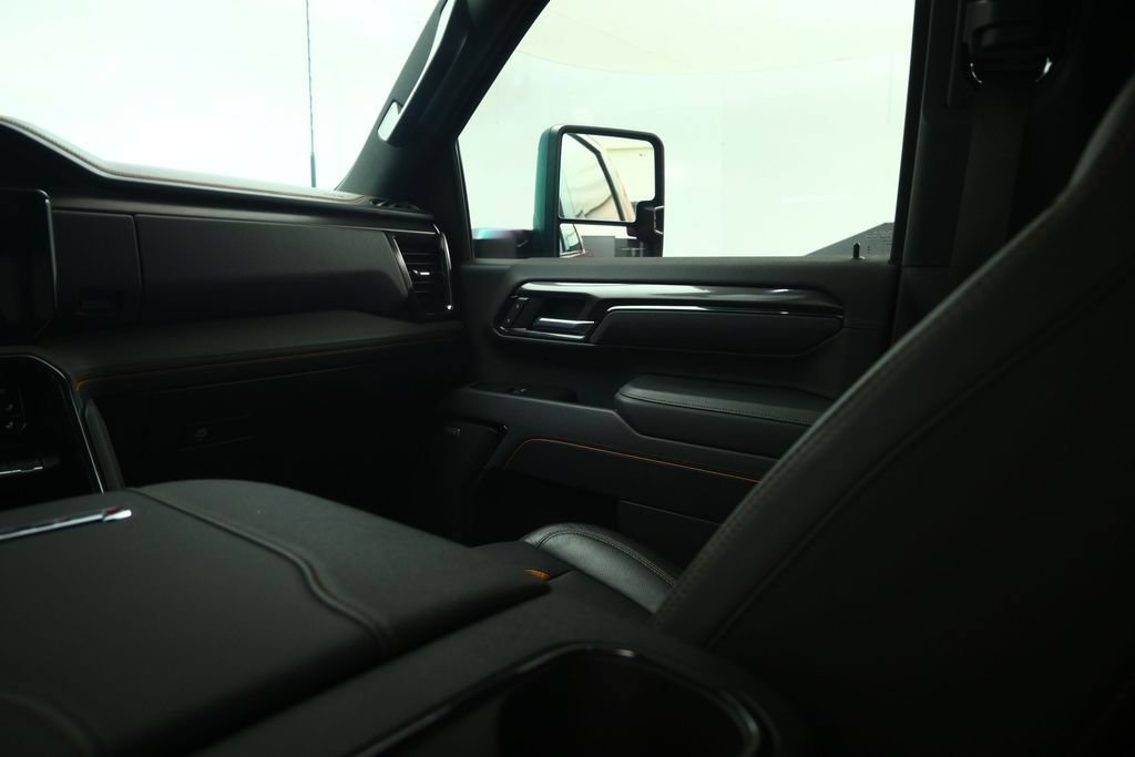 Used 2025 GMC Sierra 2500 AT4 w/ AT4 Premium Plus Package AWD/4WD image 44