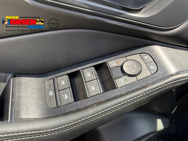 Certified 2023 Nissan Rogue SV w/ SV Premium B Package AWD/4WD image 11