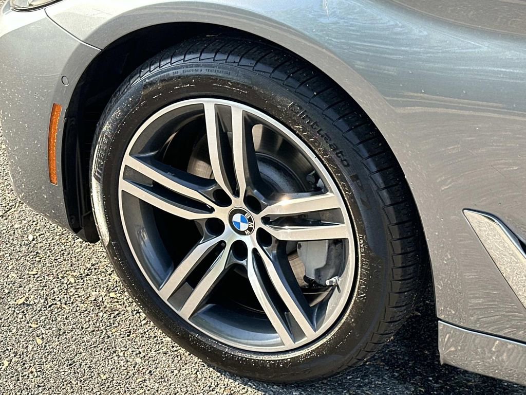 Used 2021 BMW 530i w/ Premium Package image 41