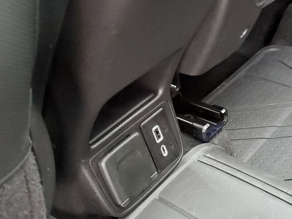 Certified 2021 Chevrolet TrailBlazer RS w/ Sun and Liftgate Package image 39