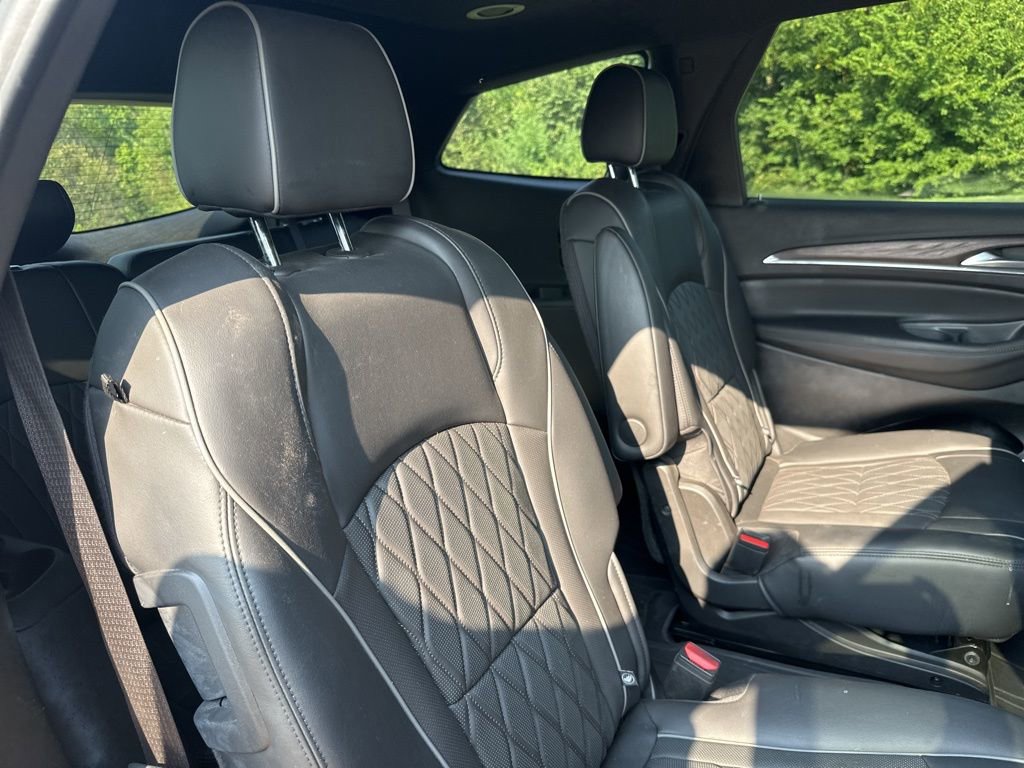 Used 2022 Buick Enclave Avenir w/ Avenir Technology Package image 43