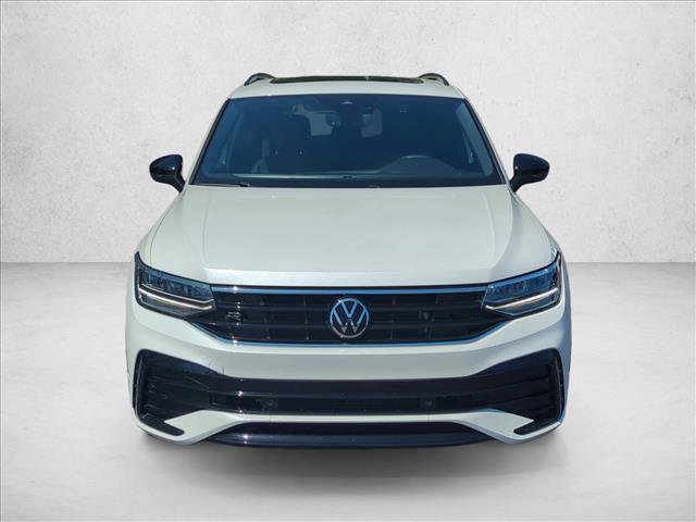 Used 2022 Volkswagen Tiguan SE R-Line FWD image 2