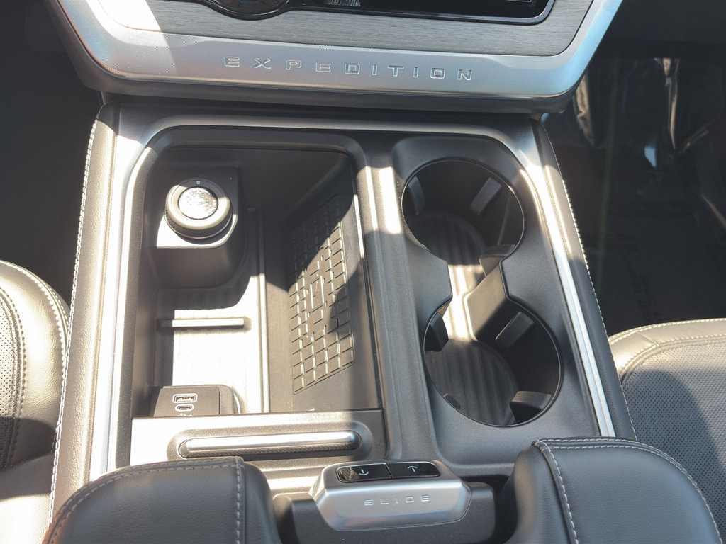 Used 2025 Ford Expedition Max Platinum AWD/4WD image 25