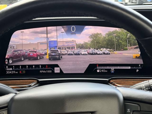 Used 2021 Cadillac Escalade Premium Luxury AWD/4WD image 24