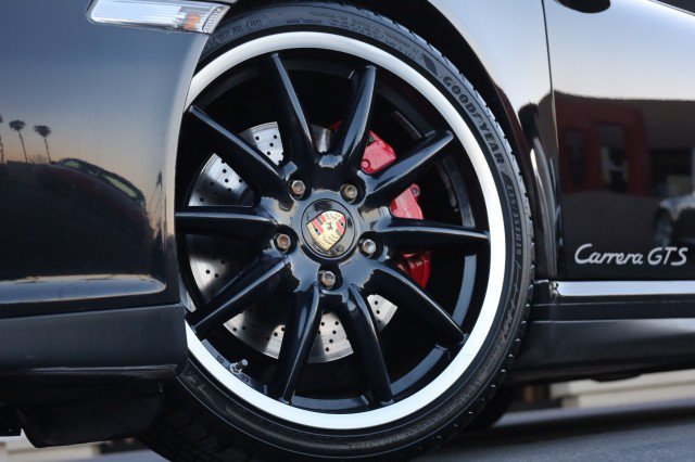 Used 2011 Porsche 911 Carrera GTS RWD image 47
