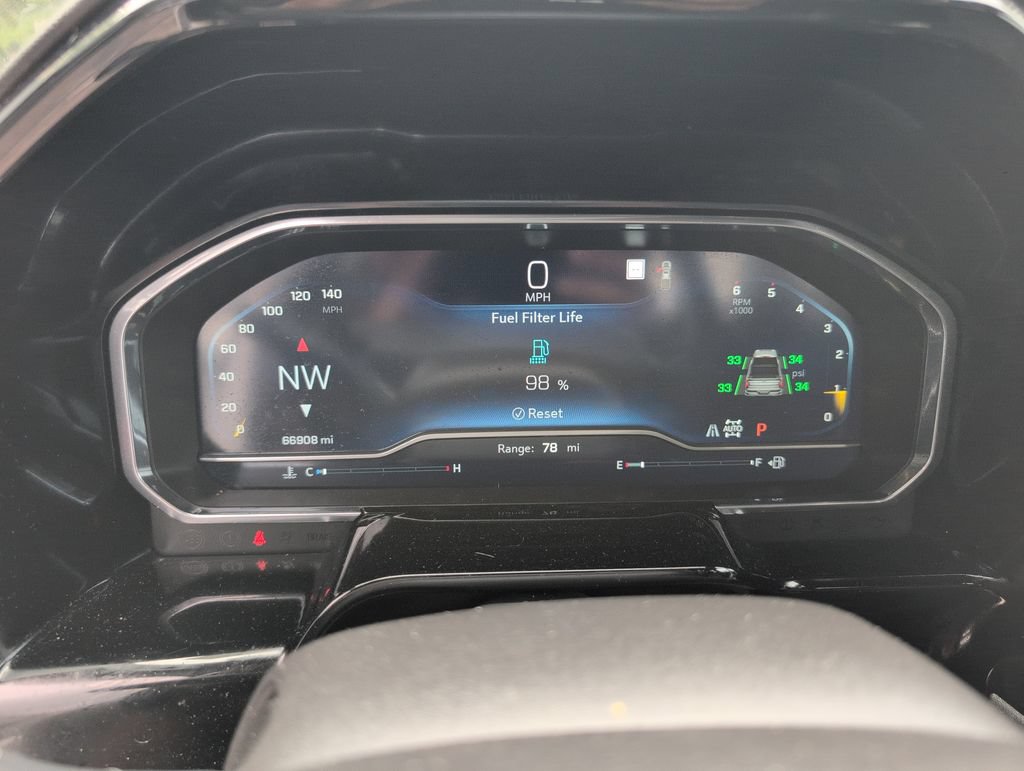 Used 2022 Chevrolet Silverado 1500 LT Trail Boss w/ Convenience Package II AWD/4WD image 13