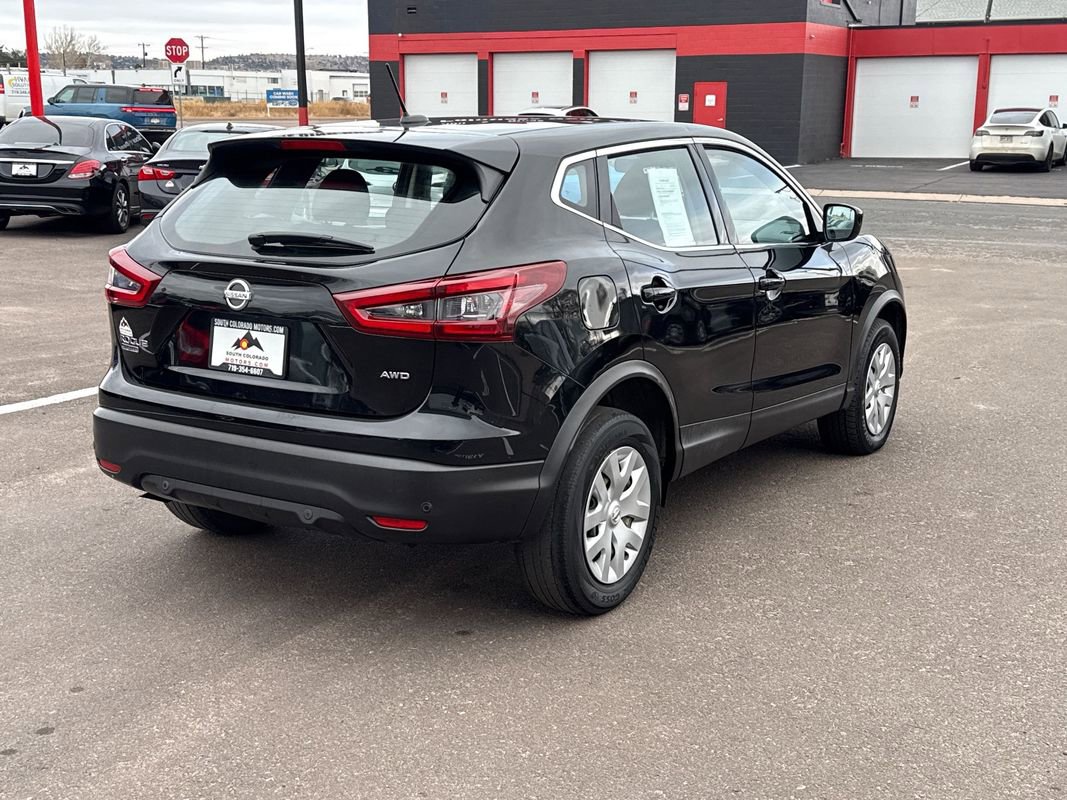 Used 2020 Nissan Rogue Sport S image 7