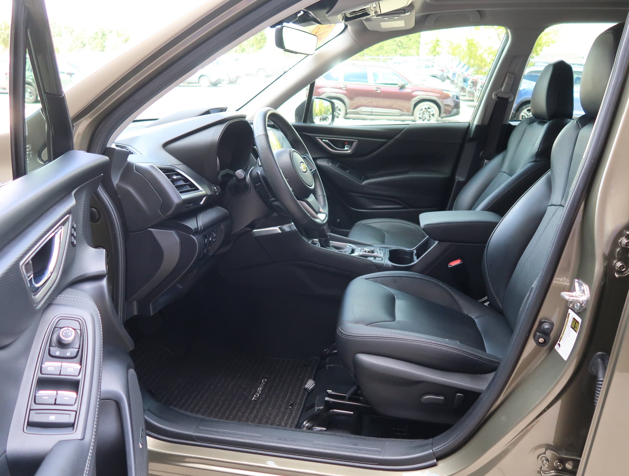 Certified 2023 Subaru Forester Touring AWD/4WD image 11