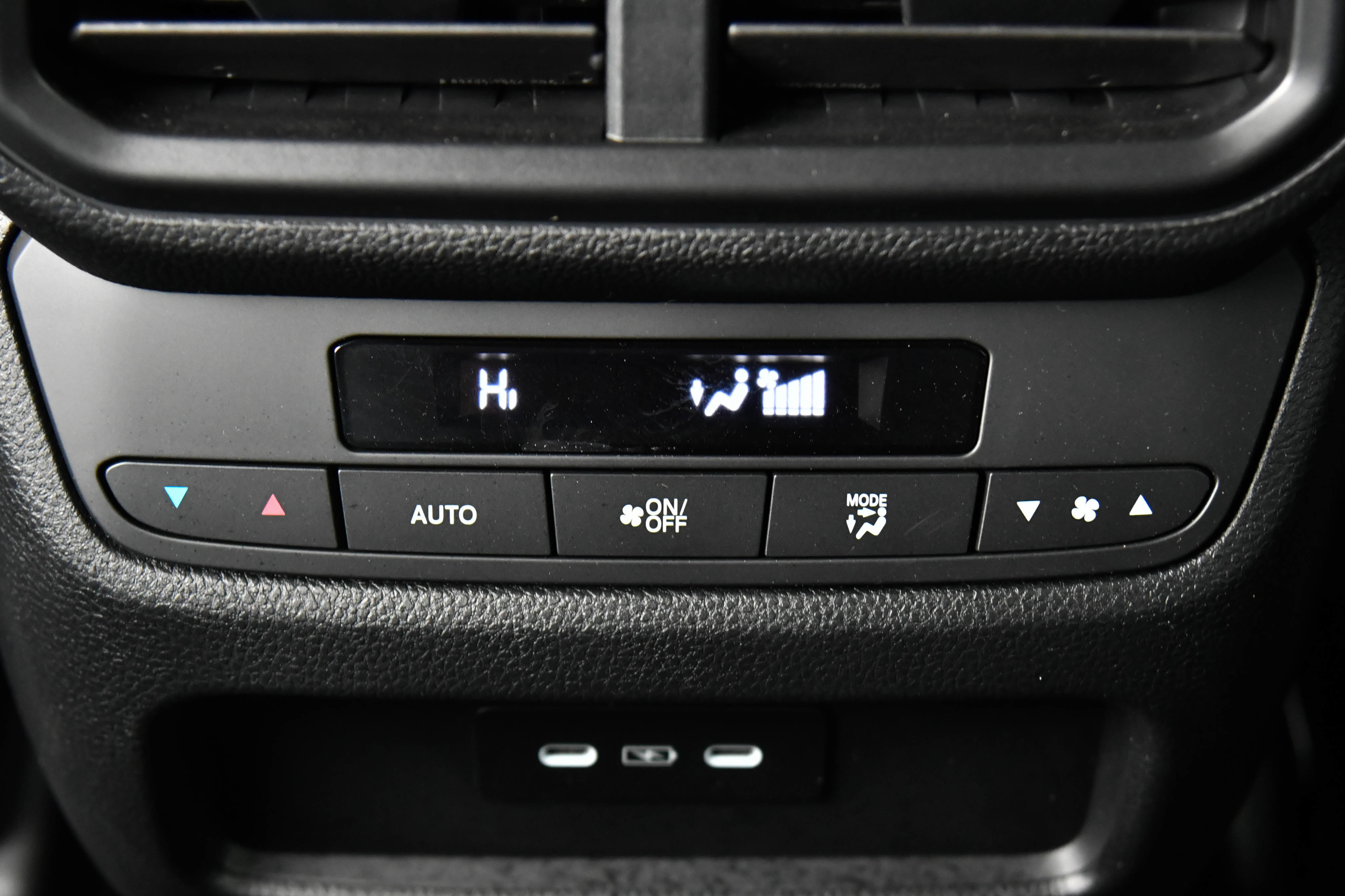 Used 2025 Honda Pilot EX-L image 42