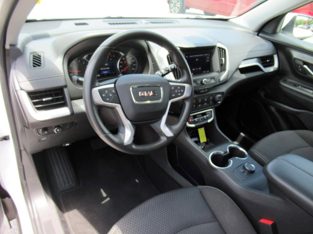 Certified 2024 GMC Terrain SLE image 17
