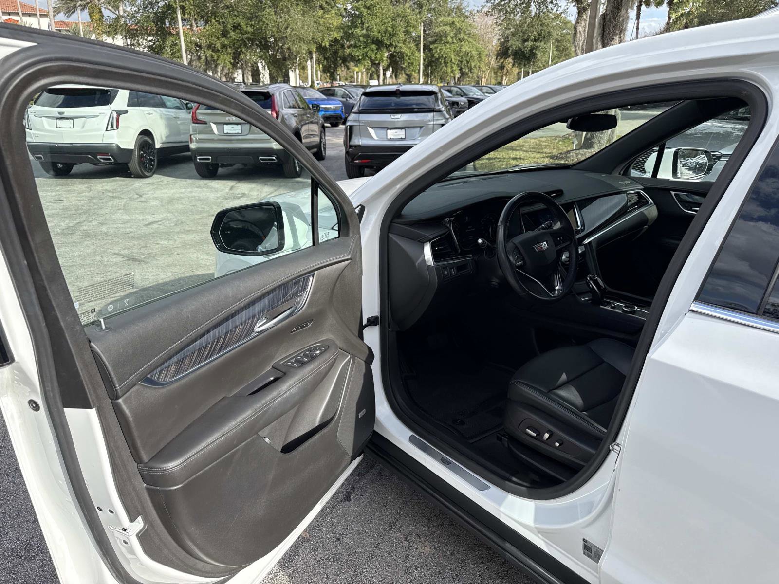 Certified 2022 Cadillac XT6 Premium Luxury image 19