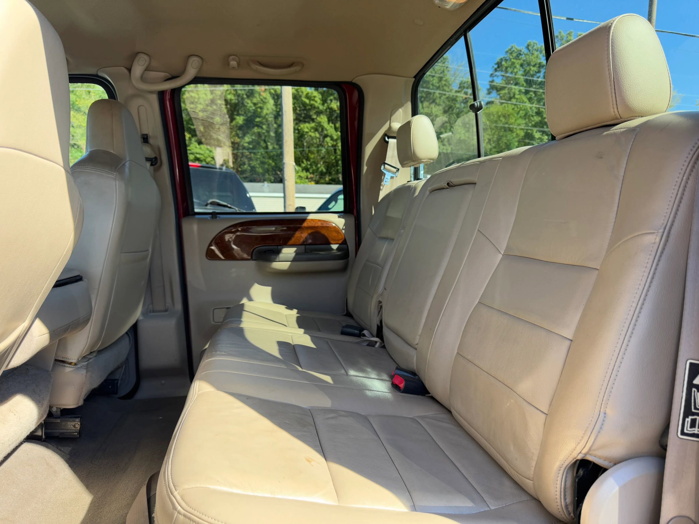 Used 2004 Ford F250 Lariat image 23