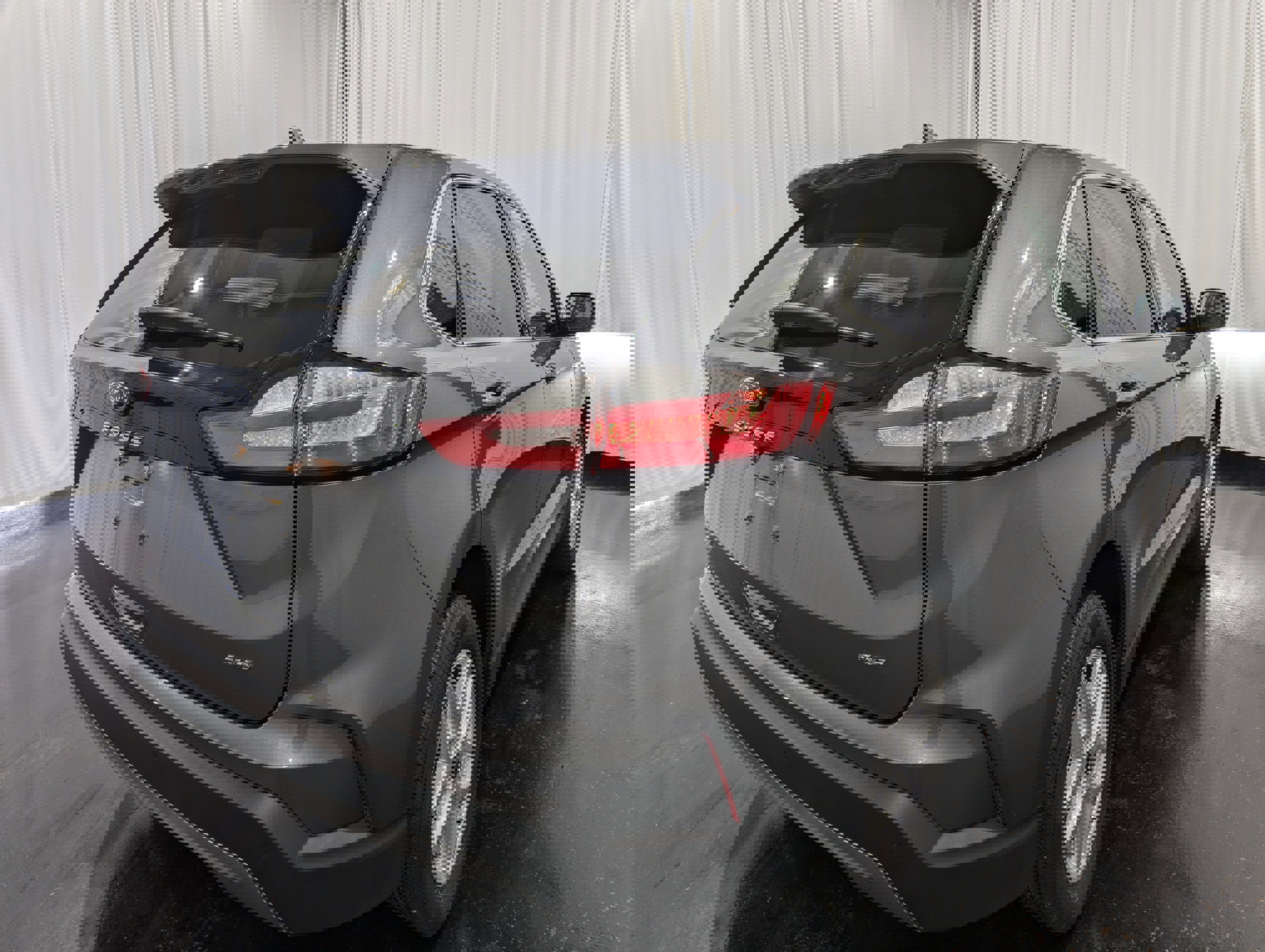 Used 2024 Ford Edge SEL w/ Convenience Package image 6