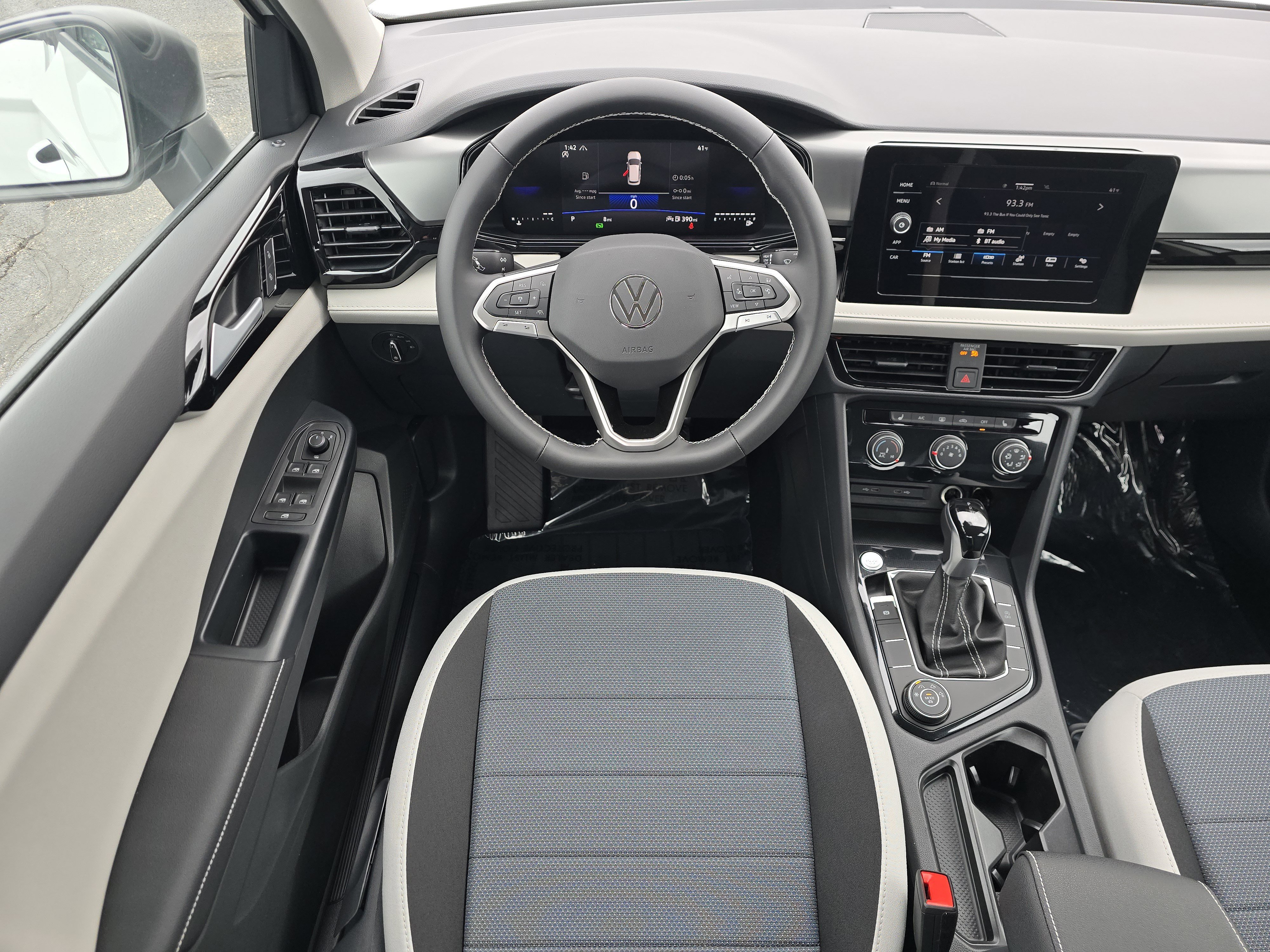 New 2026 Volkswagen Taos S image 18
