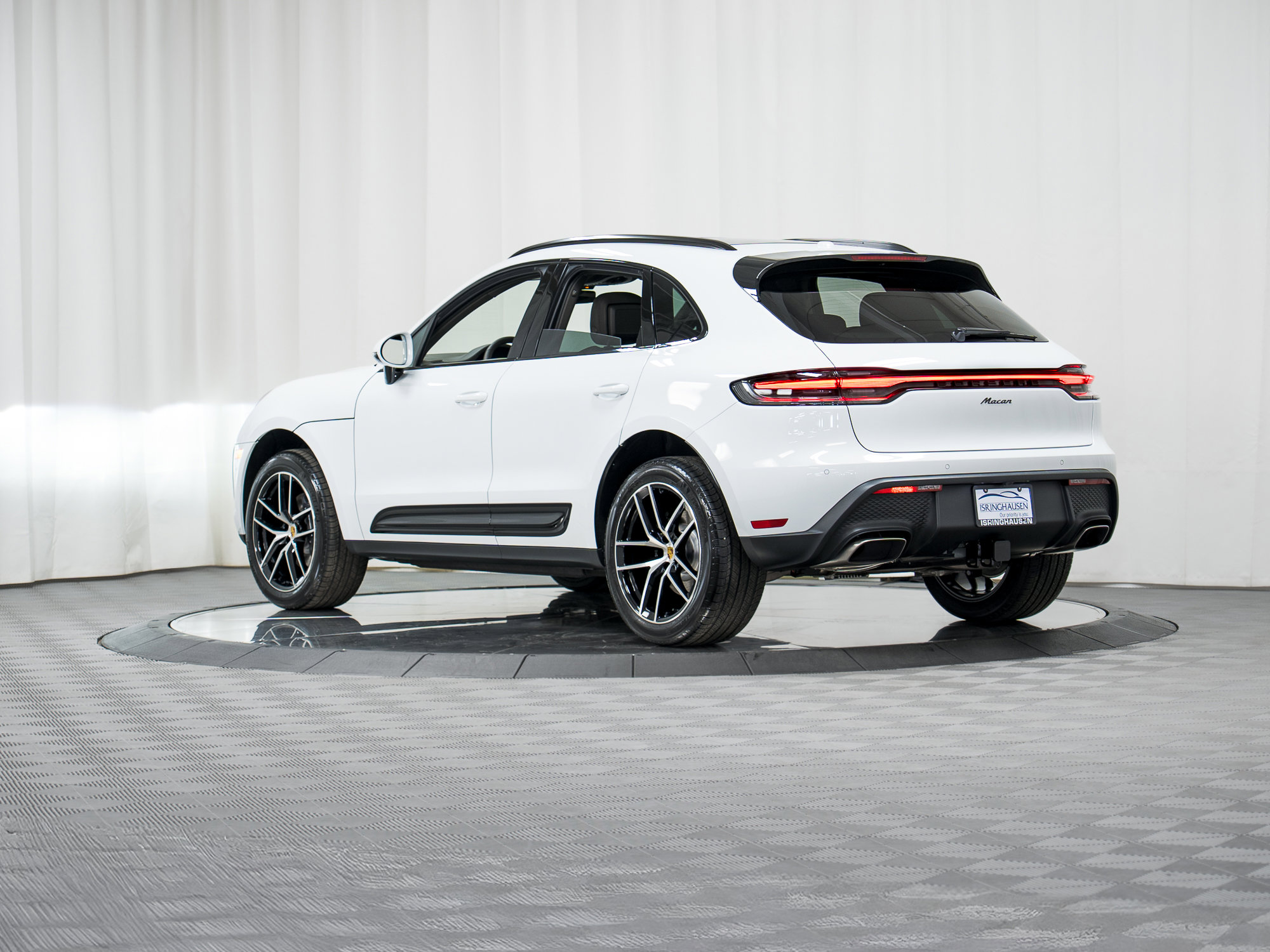 New 2026 Porsche Macan AWD/4WD image 32