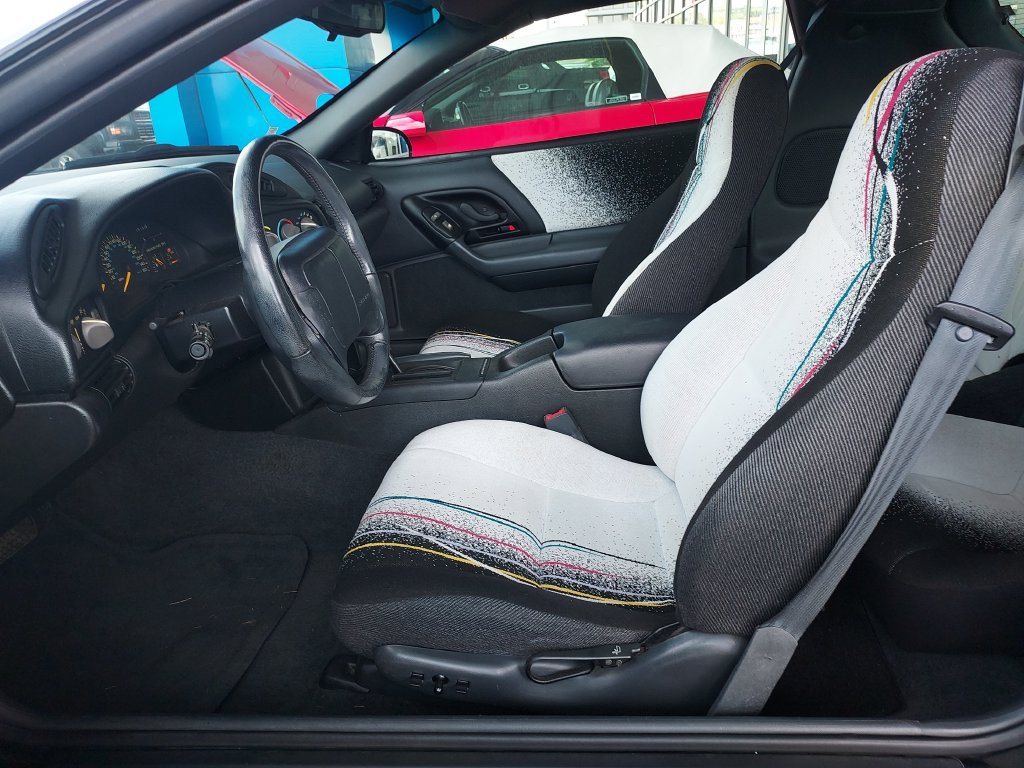 Used 1993 Chevrolet Camaro Z28 RWD image 13