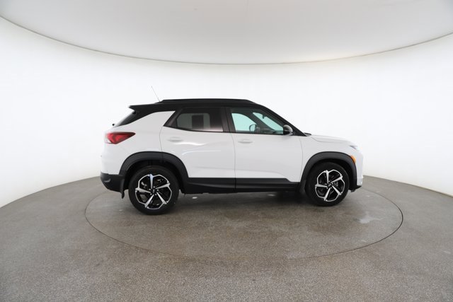 Used 2021 Chevrolet TrailBlazer RS w/ Technology Package image 21