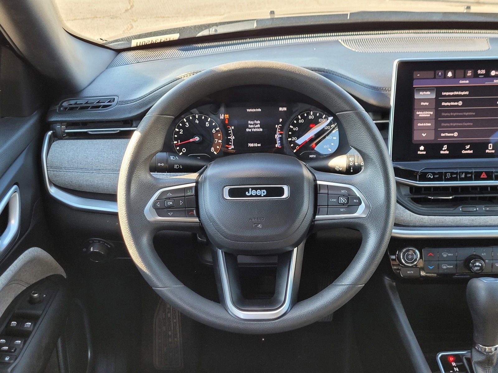 Used 2023 Jeep Compass Sport image 11