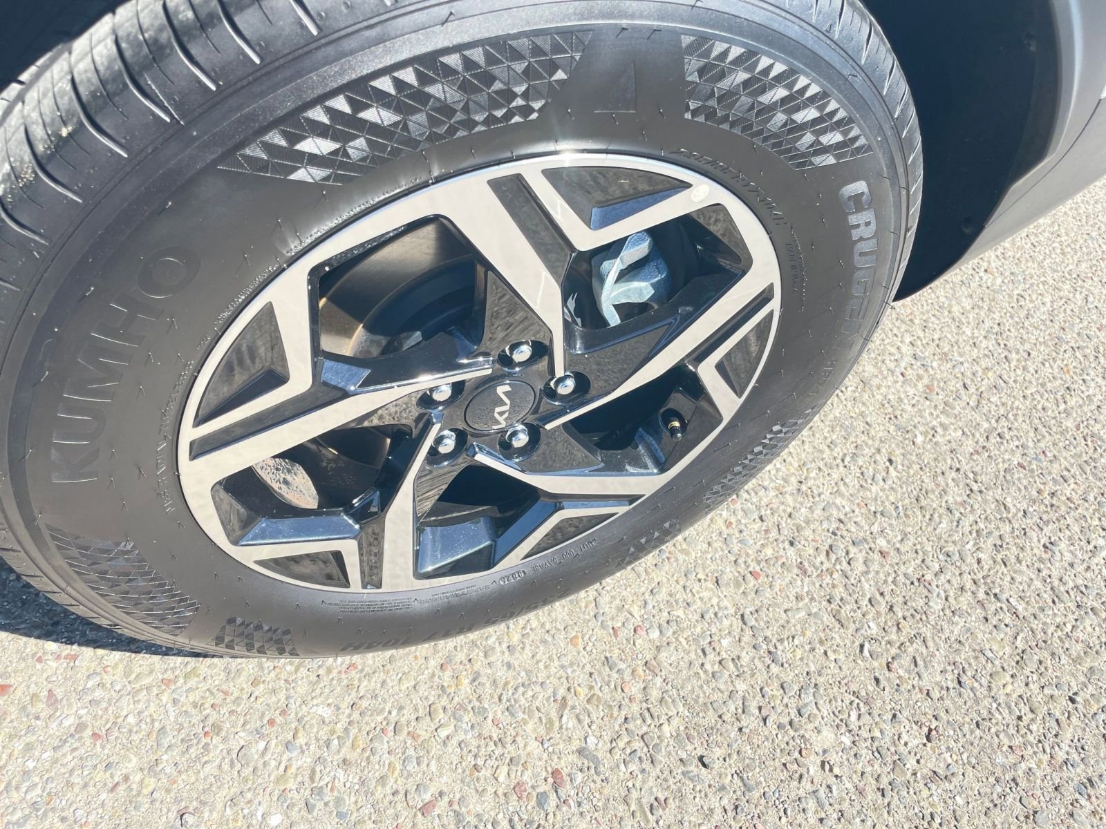 Used 2025 Kia Sportage LX image 30