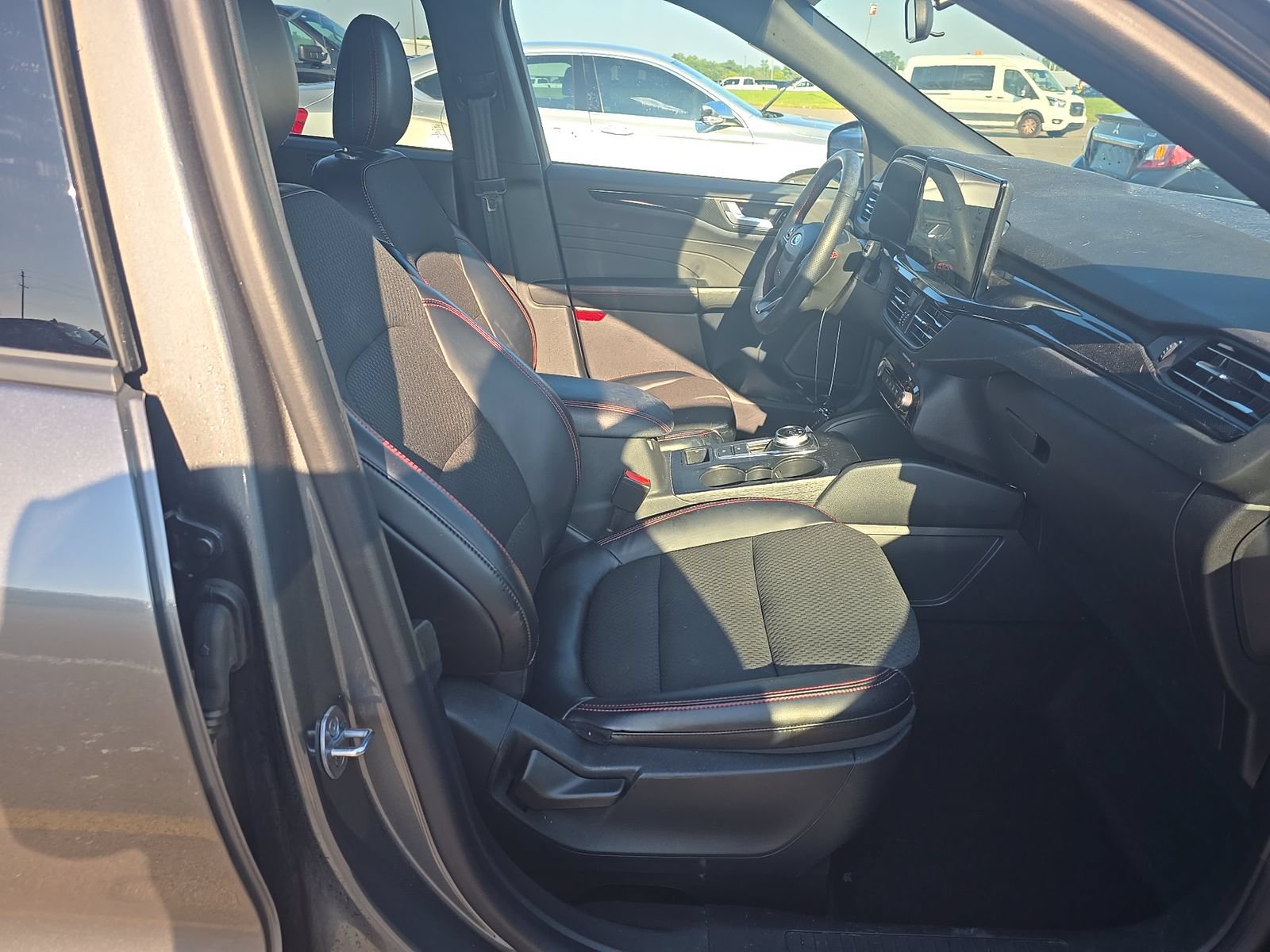 Used 2024 Ford Escape ST-Line w/ Tech Pack #1 AWD/4WD image 15