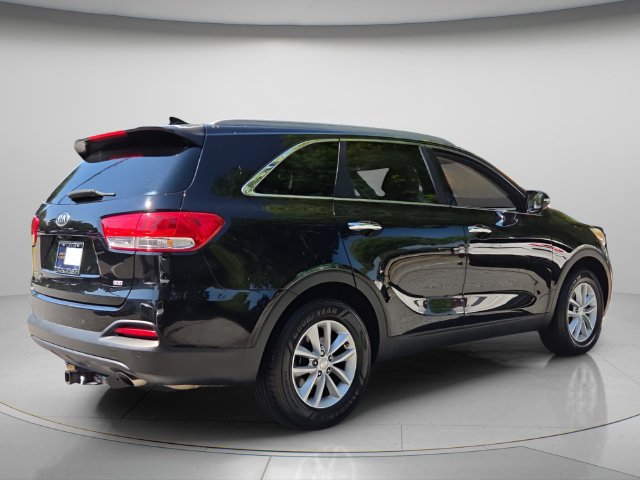 Used 2017 Kia Sorento FWD w/ LX Convenience Package image 7