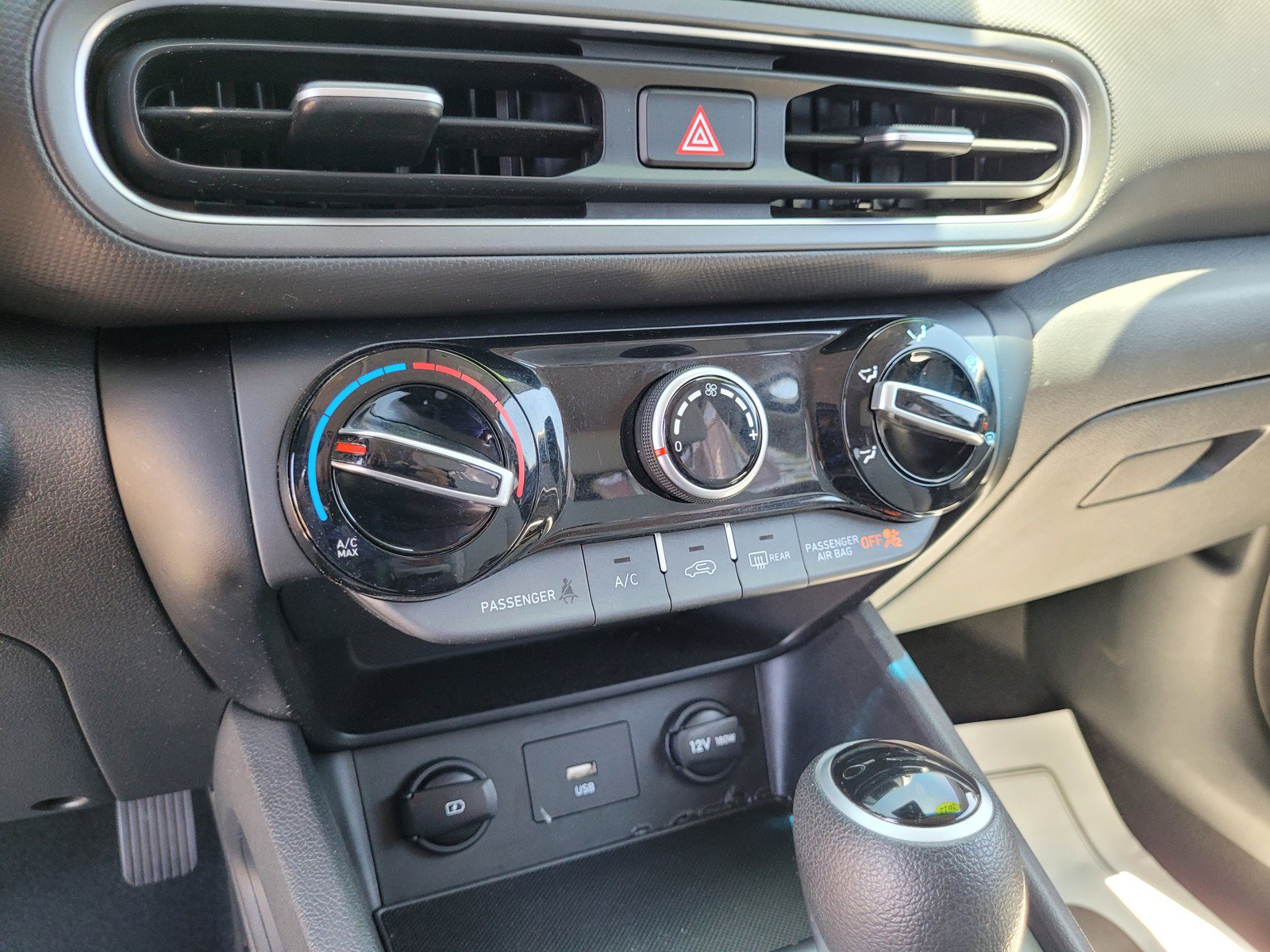 Used 2022 Hyundai Kona SEL w/ Cargo Package FWD image 18
