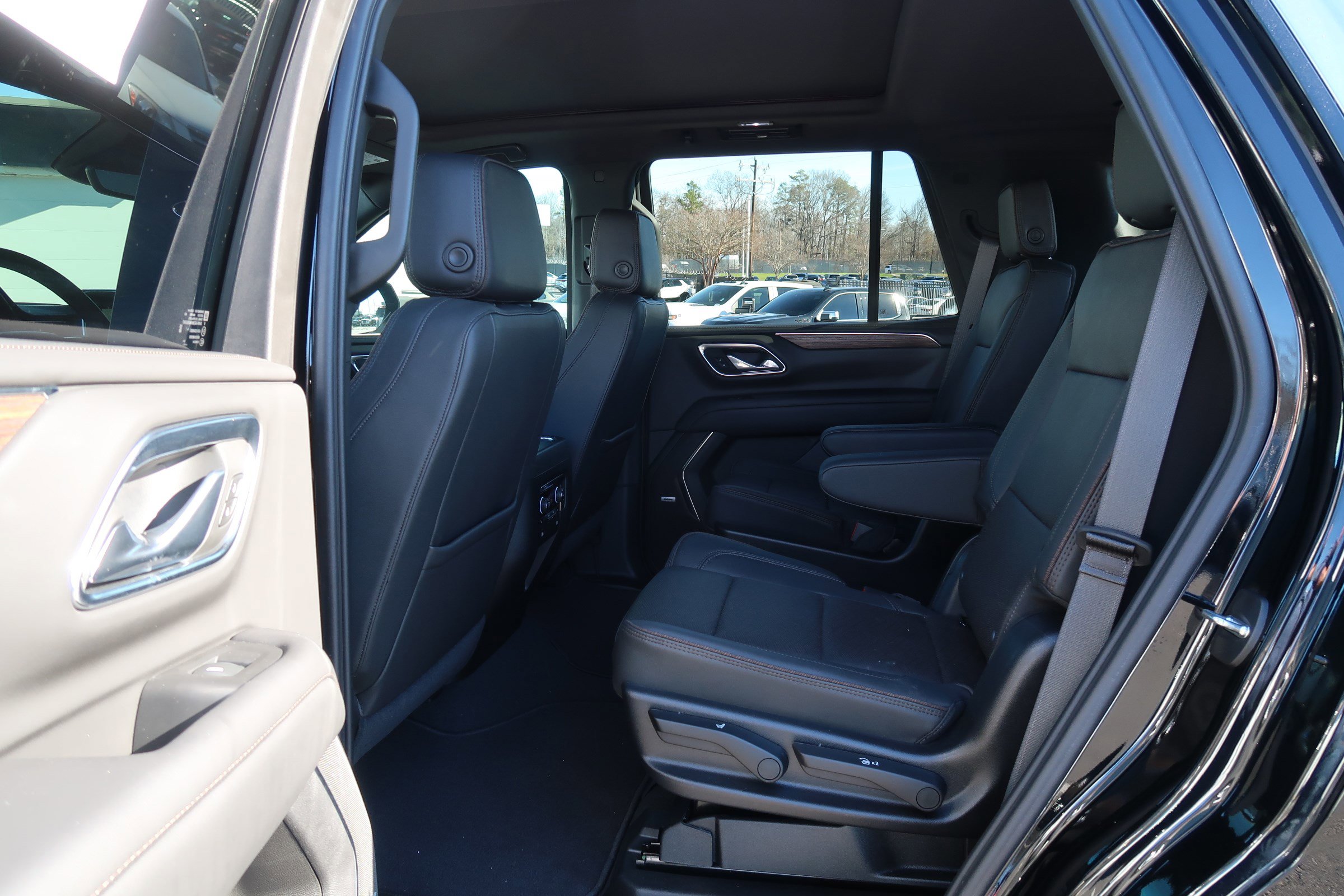 Certified 2024 Chevrolet Tahoe High Country image 35