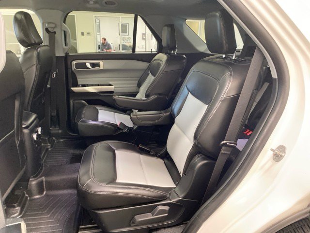 Certified 2023 Ford Explorer XLT w/ Equipment Group 202A AWD/4WD image 10