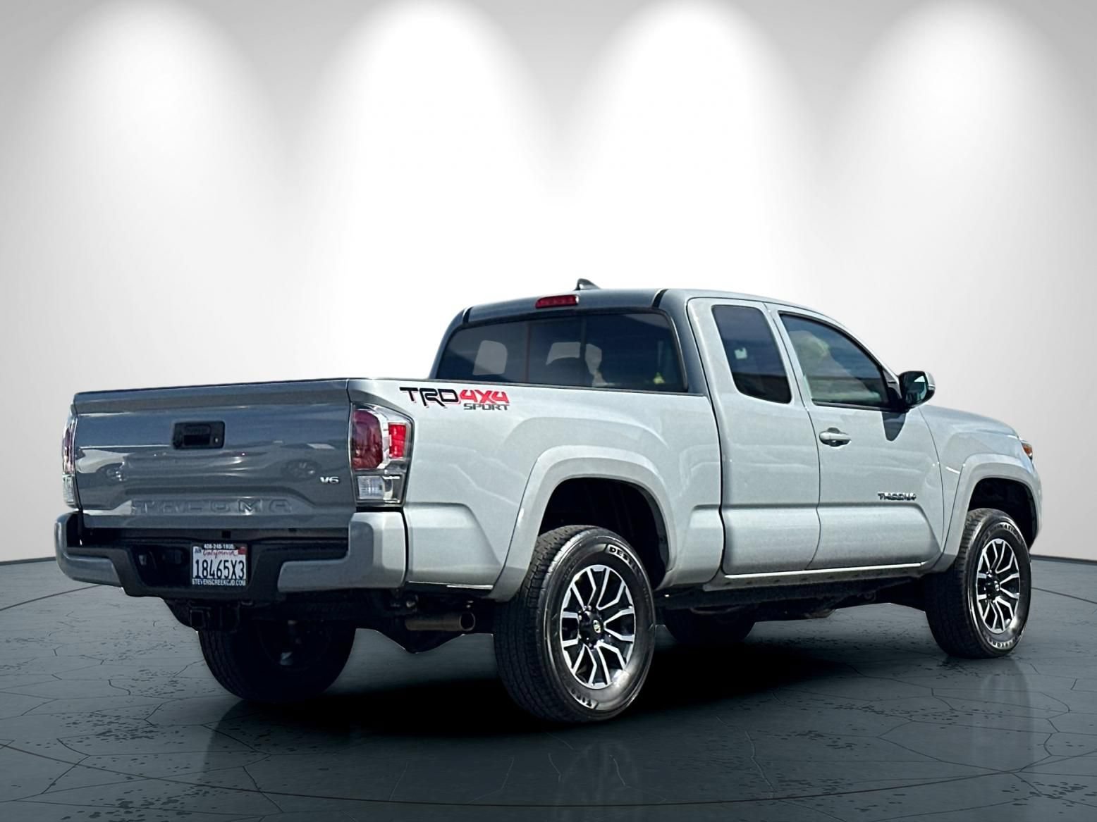 Used 2021 Toyota Tacoma TRD Sport AWD/4WD image 4