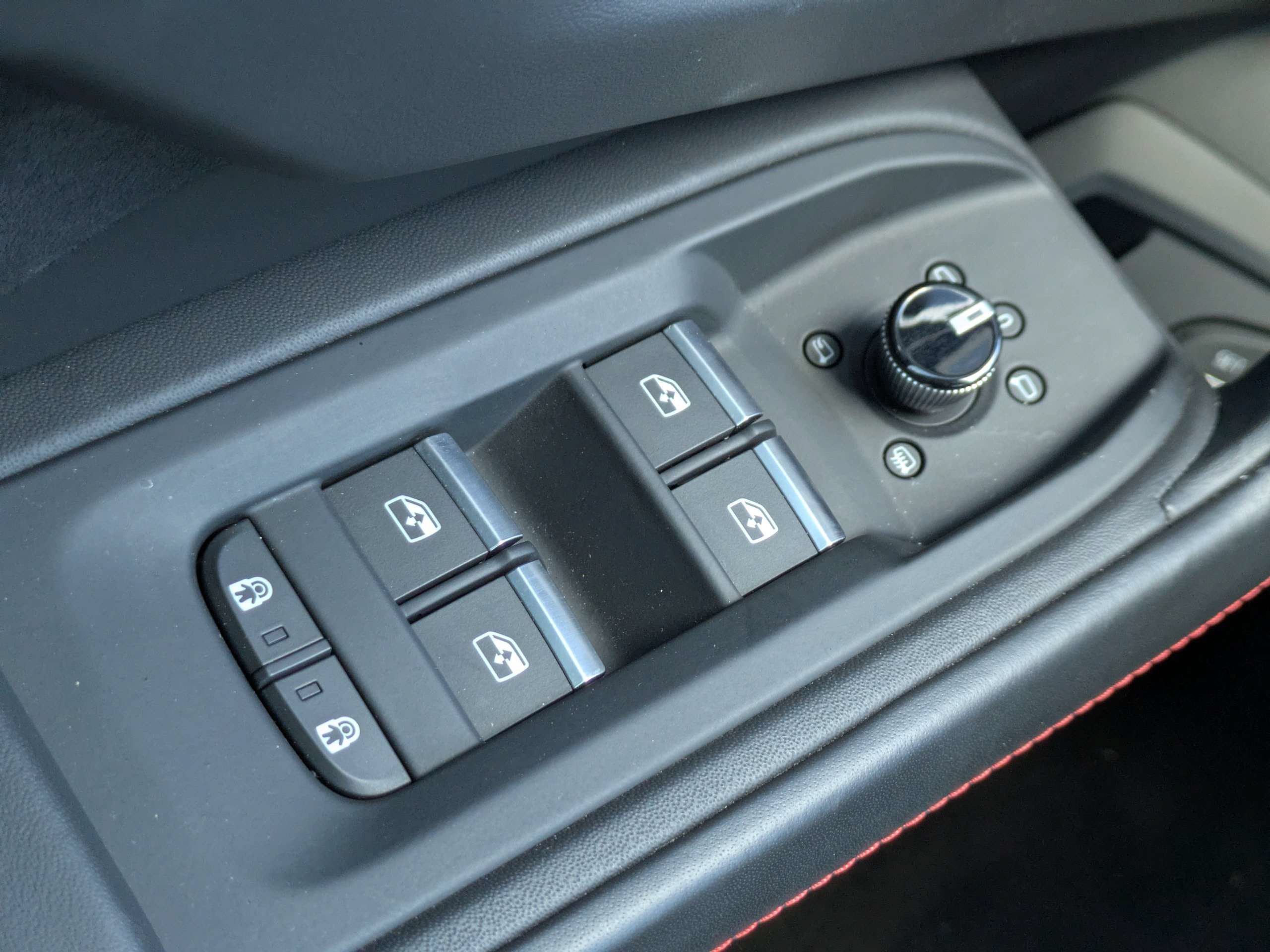 Used 2021 Lamborghini Urus AWD/4WD image 23