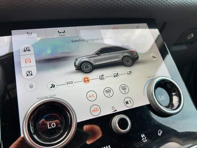 Used 2019 Land Rover Range Rover Velar R-Dynamic SE AWD/4WD image 52