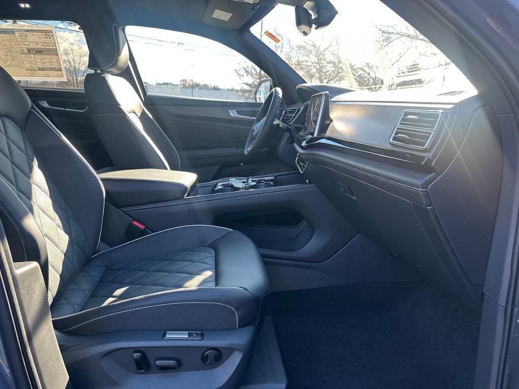 New 2026 Volkswagen Atlas Cross Sport SEL Premium R-Line image 16