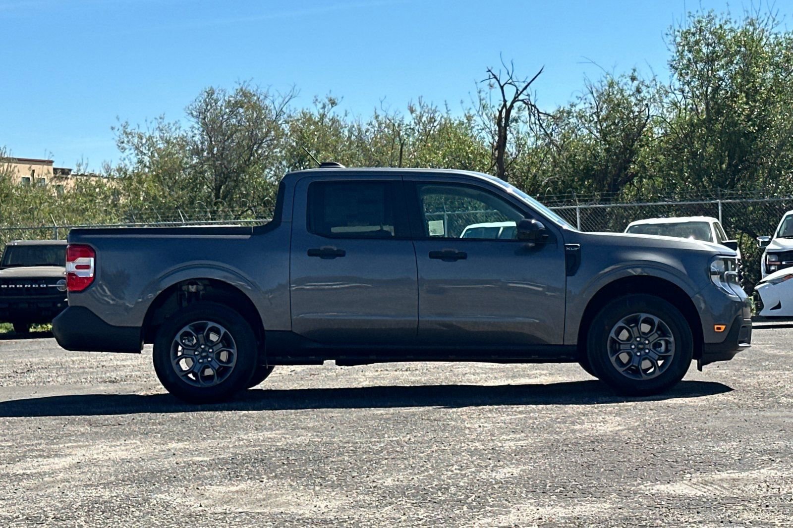 Used 2026 Ford Maverick XLT w/ XLT Luxury Package FWD image 2