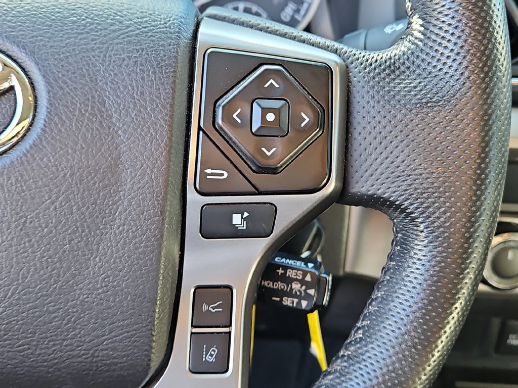Used 2022 Toyota Tacoma SR5 AWD/4WD image 25