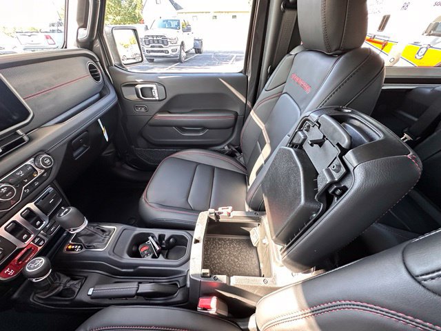 New 2027 Jeep Wrangler Rubicon AWD/4WD image 22