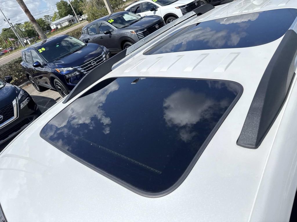 Used 2023 GMC Acadia Denali w/ Denali Ultimate Package FWD image 35