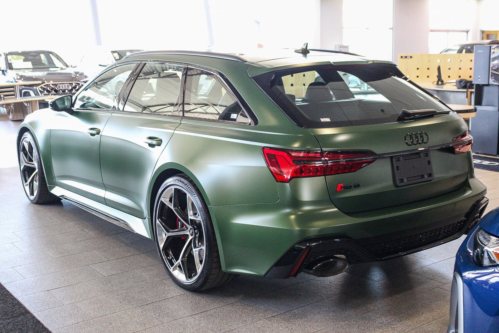 New 2025 Audi RS 6 performance image 4