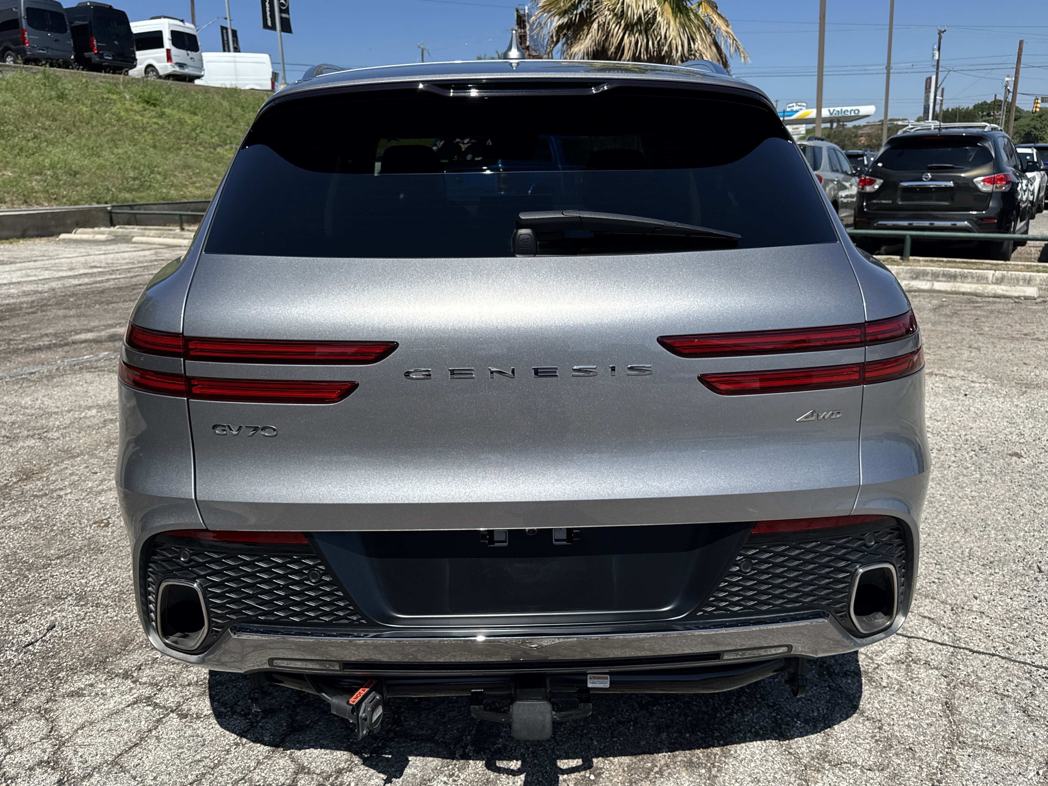 Used 2024 Genesis GV70 2.5T w/ Advanced Package AWD/4WD image 8